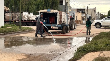 Salto: comenzaron las tareas de limpieza en zonas afectadas por la crecida