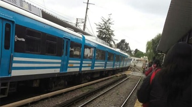 Una mujer tomó una drástica decisión y se acostó en las vías del tren en Morón