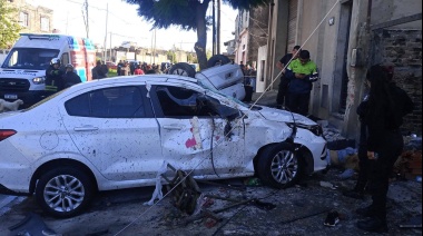 Circulaba en su auto a altísima velocidad, se despistó y mató a una ciclista