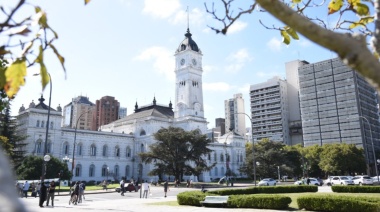 Trabajadores municipales de La Plata acordaron aumento salarial del 30 %