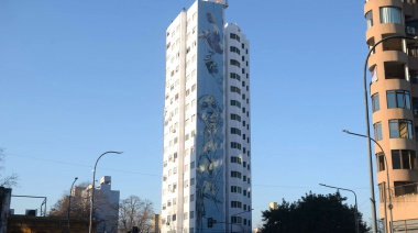 Toma forma en La Plata el mural más grande del mundo dedicado al “Papa de la paz”