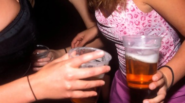 Más de la mitad de los adolescentes de entre 12 y 15 años ya probó alcohol