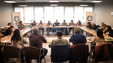 Protestas en todos los organismos públicos en rechazo a las paritarias y la devaluación