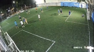 Barras de Vélez se metieron en un picado entre policías y todo terminó a los tiros