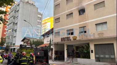 Incendio en un hotel de Mar del Plata: Huéspedes saltaron para escapar de las llamas