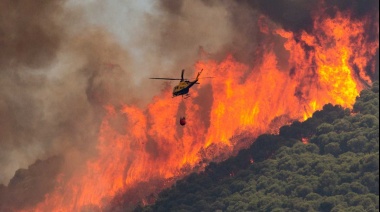 Refuerzan el combate contra el fuego en Los Alerces