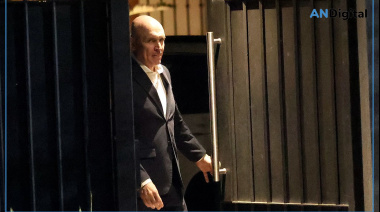 “No me bajo nada”: Espert se aferra a su candidatura con el apoyo de Milei