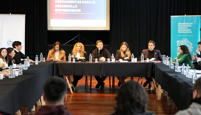 Lanzan créditos a tasa cero y más medidas clave para emprendedores en La Plata