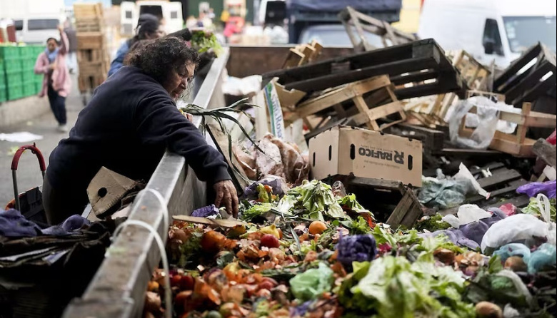 Una familia necesita $ 1.110.623 por mes para no caer en la pobreza