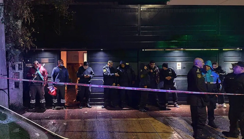 Horror en Lanús: Apuñaló y le disparó a su madre y asesinó a un hombre