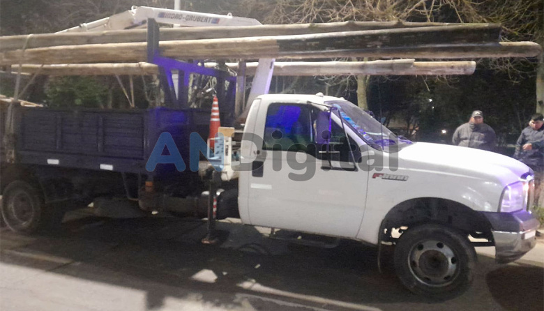 Camión de Telecentro atropelló y mató a un hombre en Berisso, y luego se fugó