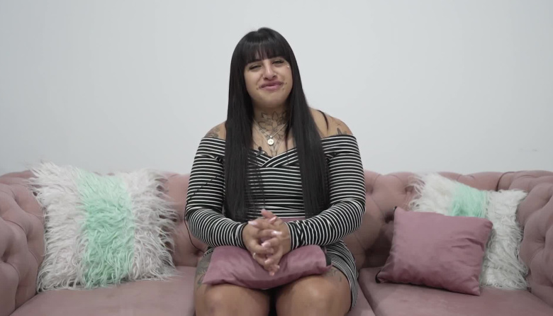 Robaron a la influencer “La Coqueta” en Bariloche: le sacaron el celular y medio millón de pesos