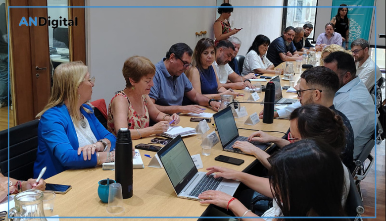 “Insuficiente”: Docentes y estatales rechazaron la suba del 2 % ofrecida por Kicillof