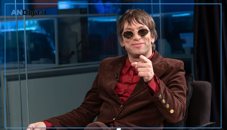 Joaquín Levinton apareció en un bar porteño, cantó un clásico de Turf y el video explotó en redes