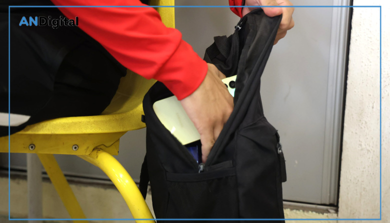 Prohíben el uso de celular durante clases en secundarias porteñas