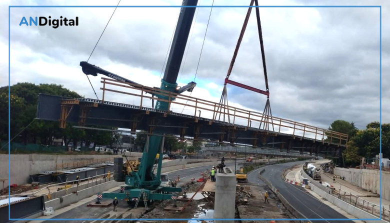 Tras montarse dos nuevos puentes, reabrió la Autopista Dellepiane