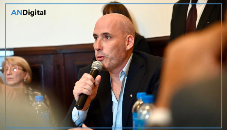 Senador de Hechos instó a “no banalizar la dictadura”