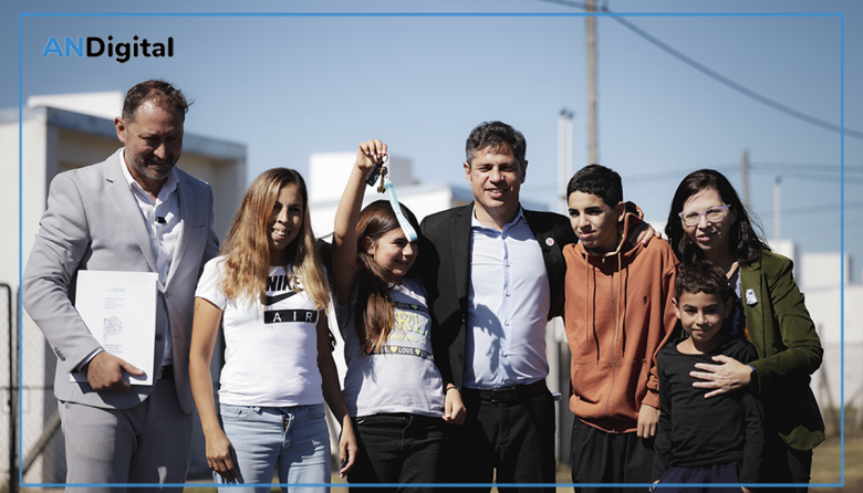 Kicillof desembarcó en Lincoln y entregó 38 viviendas: “La libertad no es un negocio para pocos”