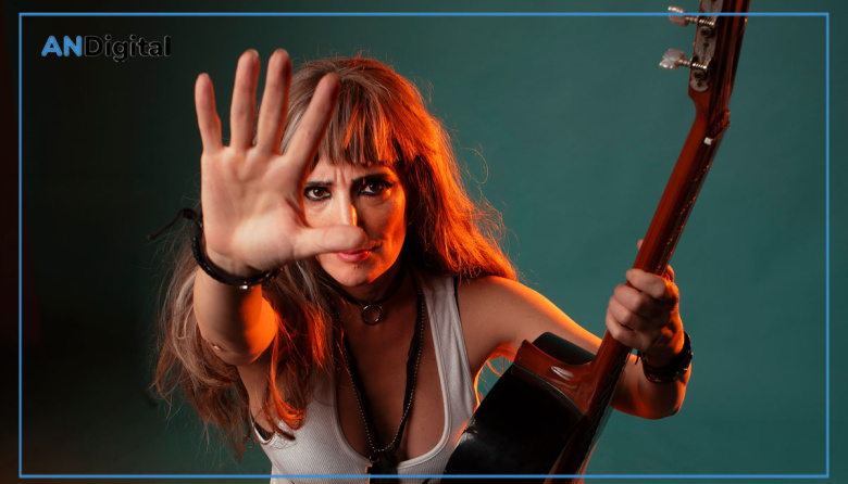 Aruzzi estrena “El ser querido”: una comedia entre el humor, el dolor y la música