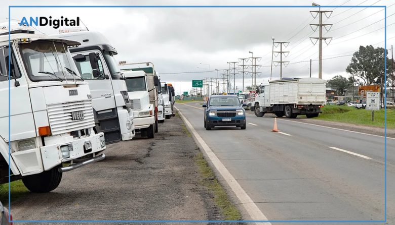 Escala el paro de transportistas: bloqueos en rutas y puertos por el fracaso en la negociación de tarifas