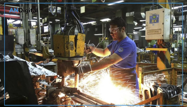 La actividad económica cayó 2,1% en febrero y la industria sufrió un duro desplome según el INDEC