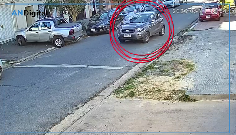 Se subió al capot para evitar que le roben el auto en La Matanza, la arrastraron y acabó fracturada