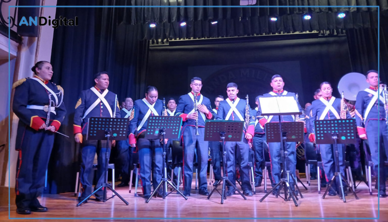 La Banda Militar Paso de los Andes brilló en una emotiva velada patriótica y solidaria en La Plata