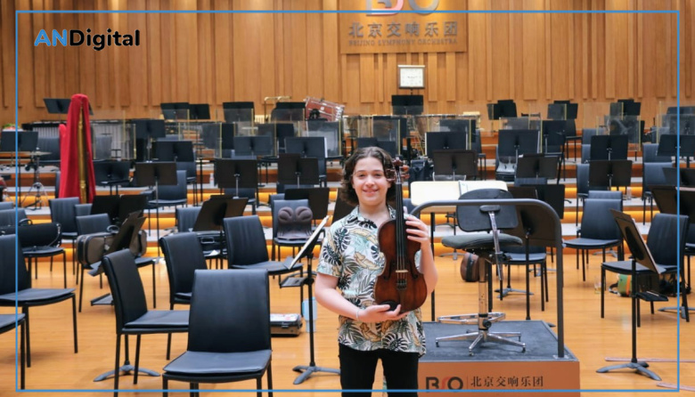 Violinista prodigio argentino interpretó a Piazzolla junto a la Sinfónica de Pekín