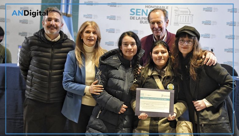 Verónica Magario encabezó el cierre de “Voces Adolescentes” en el Teatro Argentino de La Plata