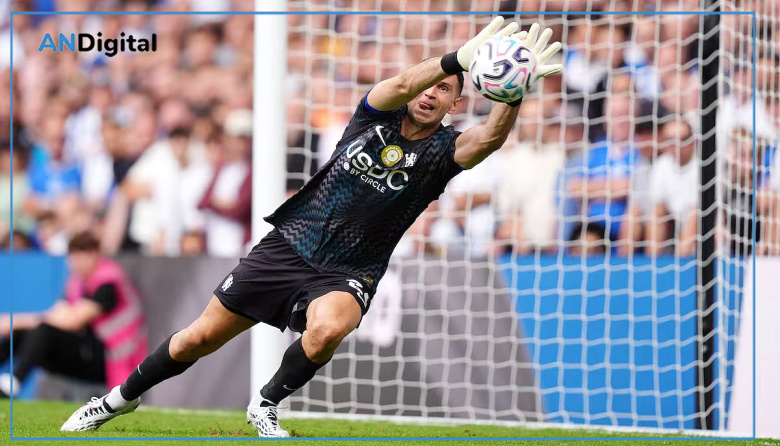 Dibu Martínez fue presentado en Chelsea y jugó de arranque ante Brighton
