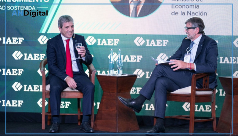 Luis Caputo afirmó que “Argentina pasó a ser un país modelo”