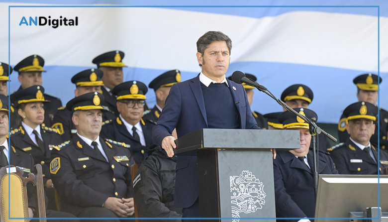 Kicillof encabezó la jura de más de 2.000 cadetes de la Policía bonaerense y apuntó contra Milei