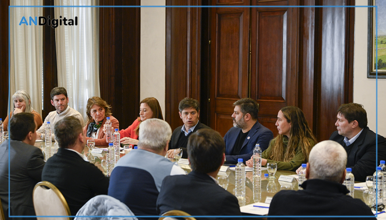 Kicillof firmó un convenio con intendentes para subsidiar a víctimas de violencia de género