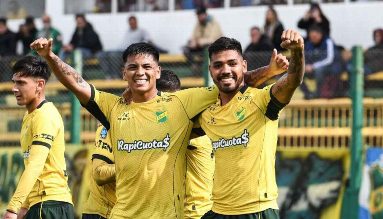 Defensa y Justicia goleó 3-0 a San Lorenzo en Varela y lo liquidó en el primer tiempo