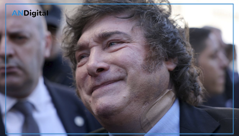Qué le pasó a Javier Milei: apareció con un gran apósito en el cuello