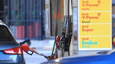 Shell no esperó al lunes: aumentó un 15 % todos sus combustibles