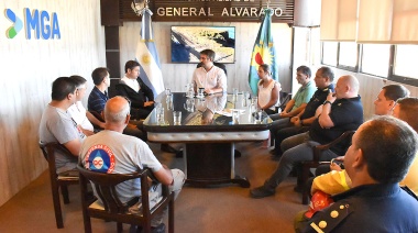 In situ: Kicillof garantizó la asistencia de la Provincia para damnificados por el temporal en Miramar