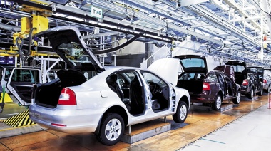 Se desplomó un 30 % la producción de vehículos en marzo