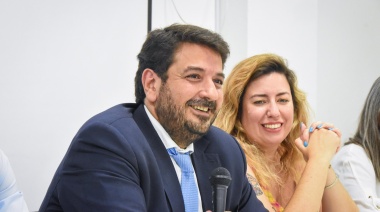 Desde Provincia también cruzaron a Benegas Lynch: “Los chicos en la escuela, no trabajando”