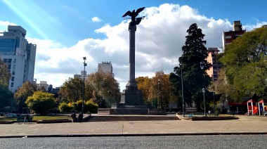 “En ruinas”: recoge adhesiones en La Plata el proyecto de reconstrucción de Plaza Italia