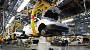 La producción de autos no escapa a la realidad del país: Cae un 27,9 % en relación a 2023