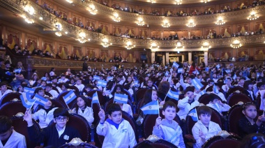 Más de 900 alumnos porteños hicieron su Promesa a la Bandera en el Colón