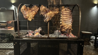 Carnes asadas a fuego lento en un novedoso sistema de “jaulas”
