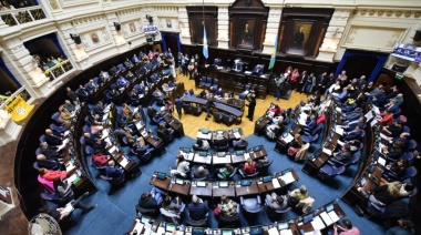 La oposición reclama que Kicillof adhiera al RIGI para que la planta de GNL se construya en Bahía Blanca