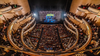 El Auditorio Sodre de Montevideo vibró con “Envés”