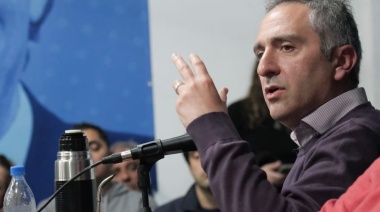 Larroque subrayó que por los “errores” de Fernández “no tiene que pagar la doctrina justicialista”