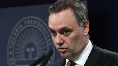 Adorni ninguneó a Maradona y el Negro Enrique lo ubicó: “Sos campeón del mundo de los pelotudos”