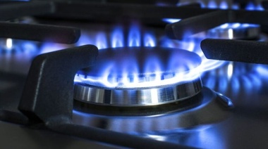 Septiembre llega con subas de luz, gas y combustibles