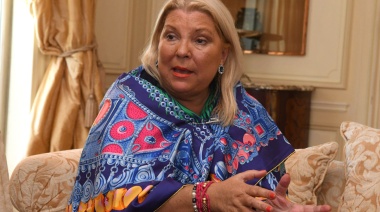 Con traje de candidata, Carrió denostó al “roedor” Milei