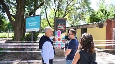 Más espacio verde: demuelen viejas construcciones del Parque San Martín de La Plata